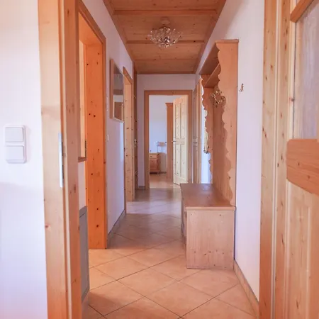 Oberkollerhof Apartamento *